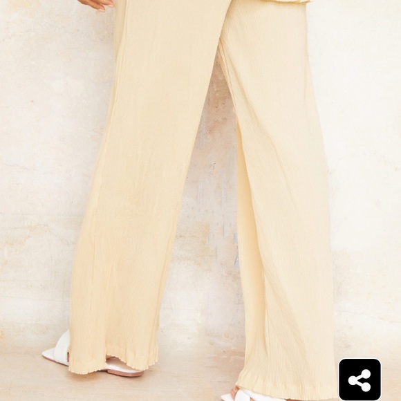 Pretty Little Thing Cream Plisse Button Front Oversized Shirt & Pants Set Xsmall - Picture 5 of 9